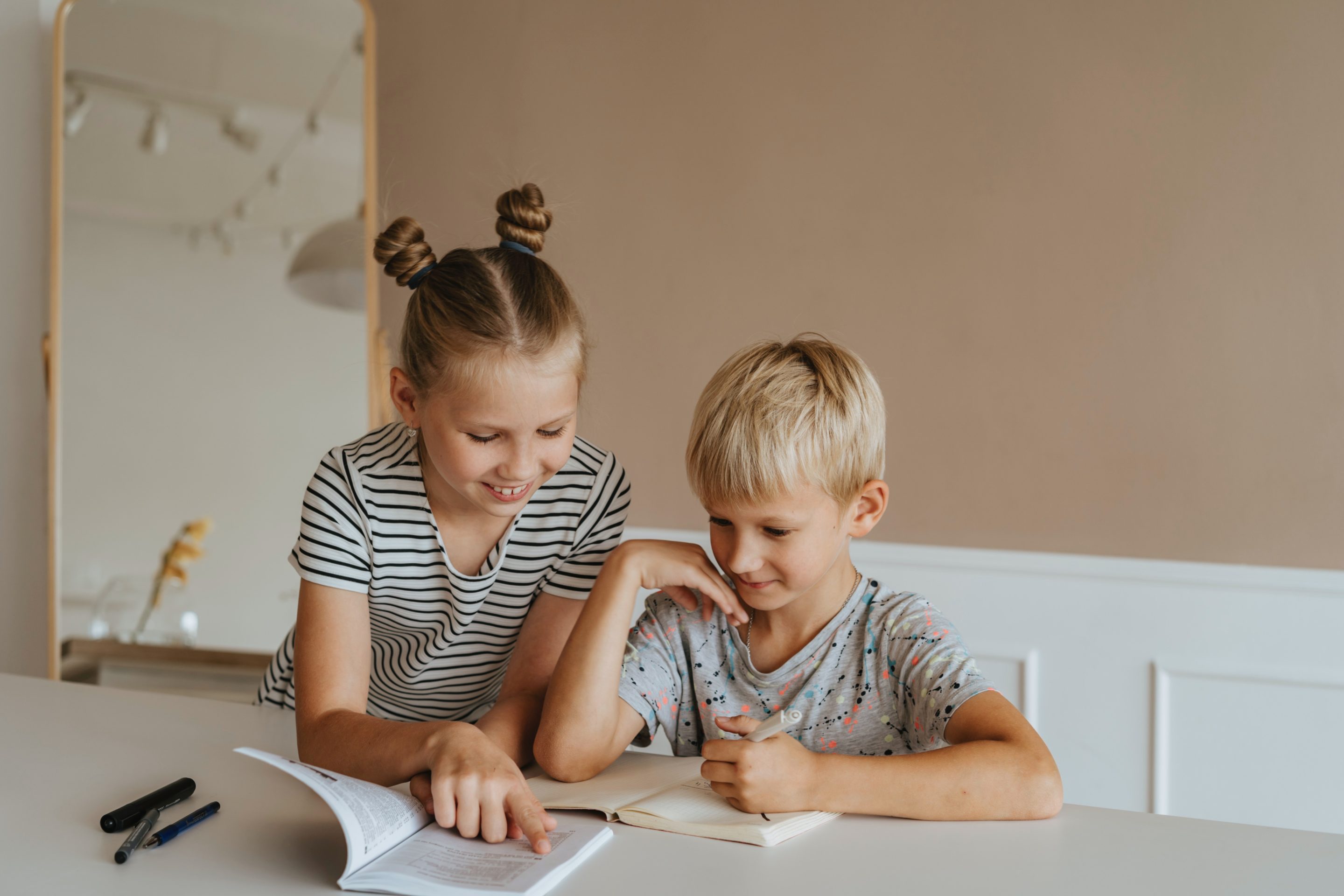 Cinco formas de aprender inglês sozinho sem sair de casa